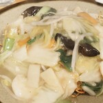 広東家庭料理おかむら - エビの塩あんかけ焼きそば、麺、あんかけ 最高です