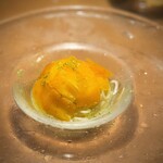275292932 - malcaのカッペリーニシリーズは大好きですねぇ。
                    柑橘の爽やかさと、ギリシャ産生カラスミの優しいコク。とてもバランスのいい冷製パスタです♪
                    相変わらず美味しい〜(^^)