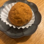 餅兵 - 黒きなこをまぶした、粒餡のおはぎ