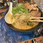 クセが強い麺屋 れいわ - 