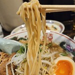 阿波屋 - 中細ストレート麺