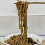 哈爾浜食堂 - 麺は極太麺