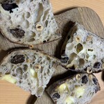 パン・デ・フィロゾフ - チーズのロデヴ　断面