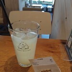 Mother Moon Cafe - 自家製レモネード