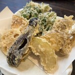本格手打ち蕎麦   あげおのかくれ庵 喜いち郎 - 野菜天ぷらそば1,540円