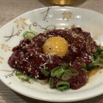 和風もつ料理 あらた - 『チレ刺身』　脾臓の刺身　コリコリして美味しい◎