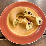 ポップコーヒーズ - 抹茶ドーナツ小豆入り