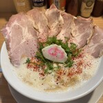 鶏そば 啜る 丸の内本店 - 