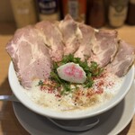 鶏そば 啜る 丸の内本店 - 