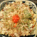 お好み焼き鉄板　栃の実 - お店で焼いてもらった、豚玉お好み。