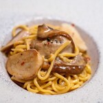 イル・ジョット - 2024.7 イタリア産フレッシュポルチーニ 手打ちタリオリーニ