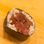 鮨 しゅん輔 - 赤身の太巻き