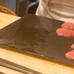 鮨 しゅん輔 - 中トロの脂が煌めきます