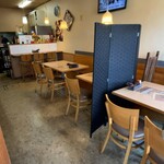 食工房 極 - 店内