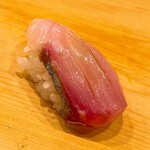 鮨 しゅん輔 - 天然の縞鯵