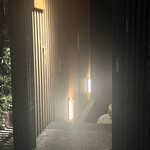 鮨 しゅん輔 - 『お待ちお～』と階段を駆け上がる高岡氏