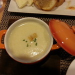 ミルポワ - じゃがいもと玉ねぎのポタージュ