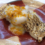 寿司栄 - 関の鯛　だいだいの泡　からすみをかけて