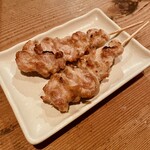 馬耳東風 - せせり　180円 とてもジューシーで本当に美味しかった！こちらも是非食べてみて欲しい！！