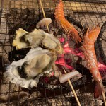 いろり焼の店 田舎屋 - カキとエビちゃん