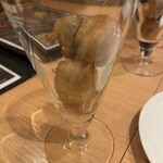 スミヤキ エビス - お通しの里芋の焼き物