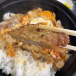 かどや食堂 - カツは薄め