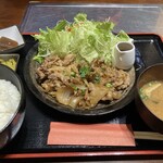 金牛 - 安定の焼肉定食❣️