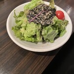 SATOブリアン - 白ゴマと海苔のサラダ