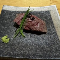 鉄板焼 にし田 - A5ランク黒毛和牛の炙り寿司