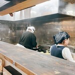 ちゃんぽん亭 一天愛 - カウンター前  厨房