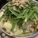 博多名物 もつ鍋 笑楽 - 