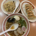 幸楽苑 - 料理写真:中華そば＋500円のミックスセット　990円