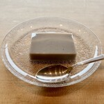 海老亭別館 - 黒豆の水羊羹
