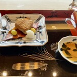 海老亭別館 - 新湊の鰤カマ・焼物