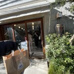 カフェ ザ サン リブズ ヒア - 