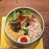 蔭山樓 表参道店 - 鶏白湯塩そば