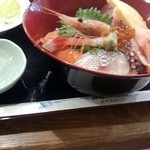 Hamayaki Kaisen Izakaya Daishou Suisan - 海鮮丼
