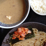 らーめん 鈴家 - みそつけ麺！いやーこってり好きにはたまらない逸品！誰かとシェアすると美味しいままで食べ切れそうです^_^;