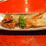 草喰 なかひがし - アマダイの骨揚げ