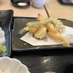 魚八庭 - 