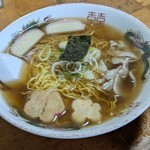 三勝屋 - お麩が浮いてる中華そば