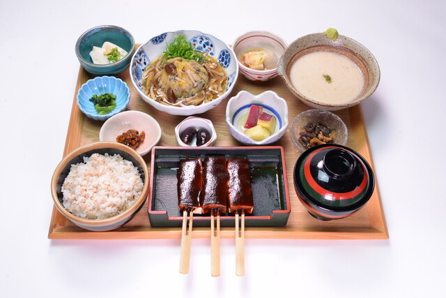 鈴の屋 オアシス21店のご予約 - 栄町/豆腐料理 | 食べログ