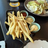 ザ タヴァン グリル＆ラウンジ - 