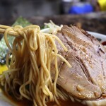 自家製麺 ら～めん かり屋 - 意表を突く細麺ですよ