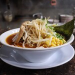 自家製麺 ら～めん かり屋 - 盛り盛りモヤシ