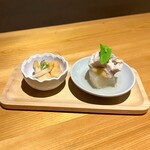 いざかや しん - 右は高宮鶏と風呂吹き大根、左は南蛮漬けです(o^^o)