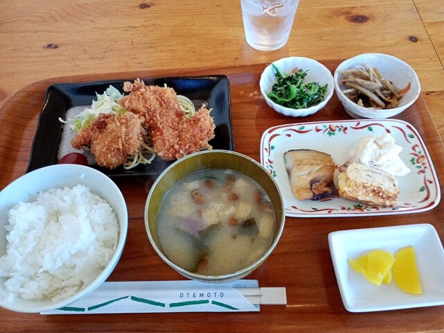 丸秀 - 柏林台（食堂）の写真