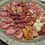 炭火焼肉 久 - 