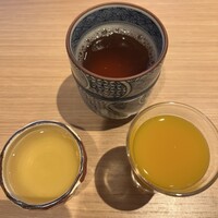 和食 浮橋 - 和朝食５０００円。鰹出汁、オレンジジュース、ほうじ茶。鰹出汁、美味です。