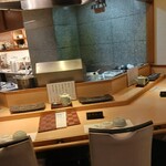 天喜代 - カウンター席も雰囲気いいね！